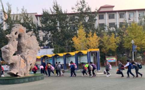 如何通过反馈分析提升篮球战术意识_1